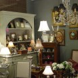 En nuestra tienda de Juan Bravo 41 acabamos de recibir la coleccion 2009 de muebles lacados en diversos acabados. Podrá encontrar desde comedores en madera de cerezo, cómodas lacadas de...
