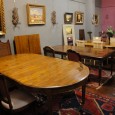 Mesas de comedor extensibles En nuestras tiendas de decoración tenemos para usted una amplia gama de mesas de comedor extensibles. Desde la clásica Victoriana con mecanismo de manivela y ampliaciones centrales, hasta mesas de...