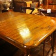 Mesas de comedor clasicas En Benezit decoración somos especialistas en mesas de comedor clásicas. Tenemos más de 25 modelos en exposición y más modelos por catálogo. Contamos con mesas extensibles y mesas...